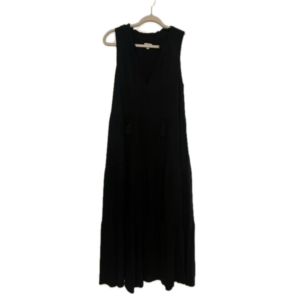 Black Maxi Dress – Effortless Boho Chic with Tassel Detail